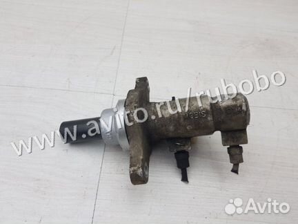 Главный тормозной цилиндр Kia Ceed JD R25G 2014