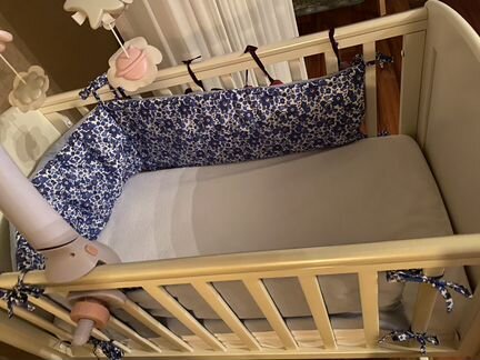 Новая кроватка-колыбель с маятником