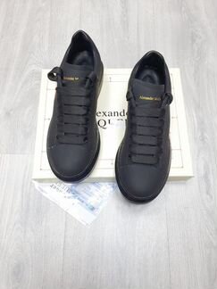 Черные кроссовки Александр маквин