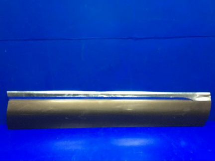 Накладка двери передняя правая Volkswagen Touareg