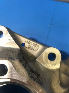 Кулак задний левый Bmw X4 2.0Dx G02 B47 2019