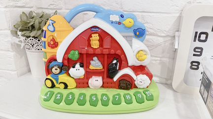 Игровой музыкальный центр Chicco