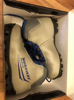 Ботинки для беговых лыж 35 р