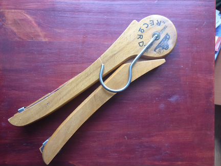 Вешалка. Конец хiх века. Торговая марка 