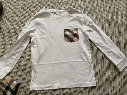 Burberry. Zara