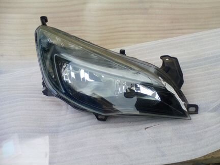 Opel Astra J 5 дверка галаген правая черная