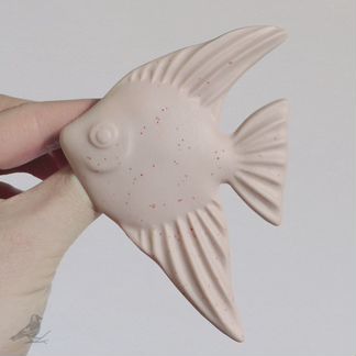 Фарфоровая брошь