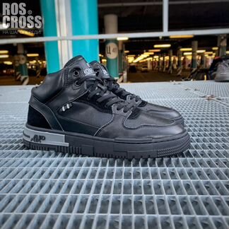 Мужские зимние кроссовки