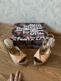 Босоножки бежевые Jeffrey Campbell оригинал