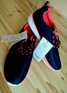 Новые Классные кроссовки, р.38