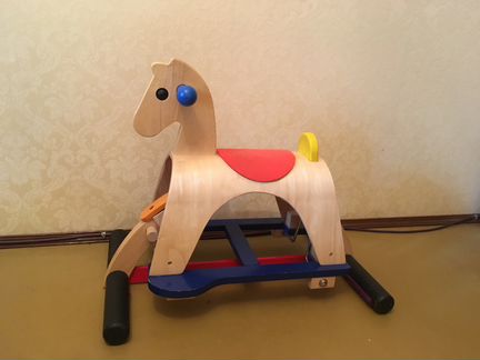 Лошадь-качалка plan toys