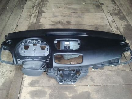 Торпеда (панель) на Renault Fluins