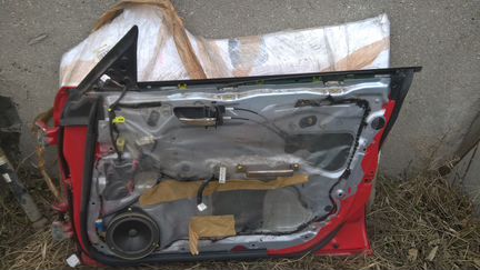 Дверь передняя subaru forester sg