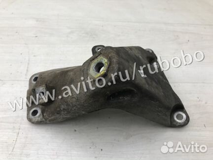 Кронштейн двигателя правый правый Audi A8 D3 BHT