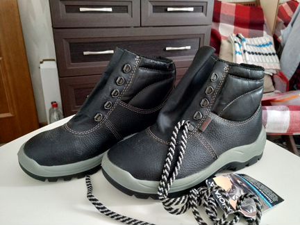 Ботинки 38 размера