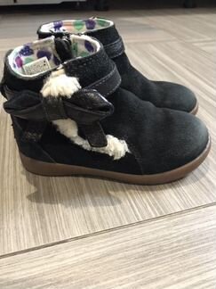Ботинки для девочки UGG оригинал 25р