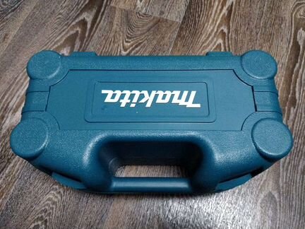 Аккумуляторная отвертка Makita 6723DW