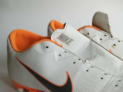 Бутсы Nike