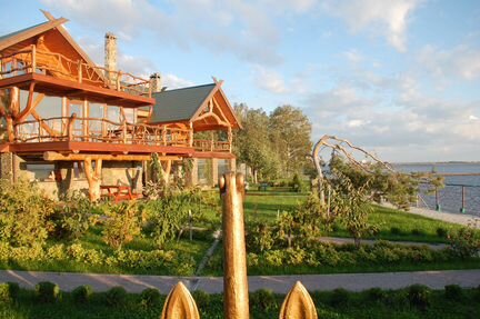 Дом 550 м² на участке 15 сот.