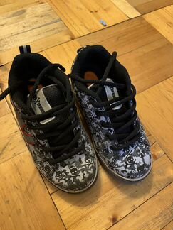 Кроссовки на колесиках heelys