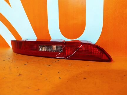 Фонарь противотуманный левый Audi Q3 1 8U