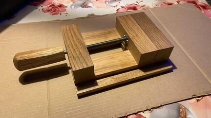 Тиски столярные