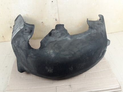 Подкрылок задний правый Mercedes C-Class W204 M272