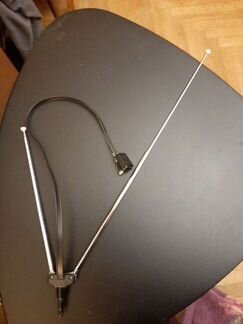 Телевизионная комнатная антенна всеволновая Усы