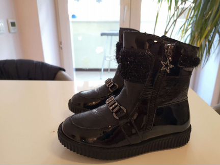 Ботинки детские новые (30)
