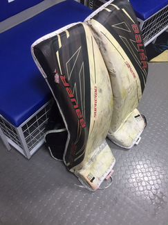 Хоккейные щитки вратаря Bauer 1s
