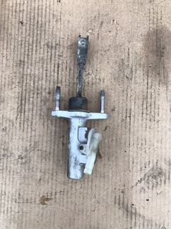 Главный цилиндр сцепления Toyota Hilux 2005-2015