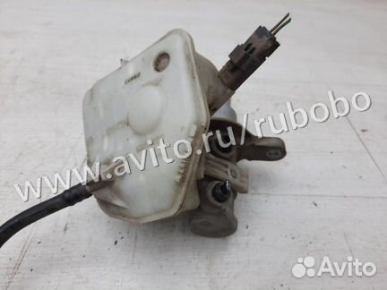 Главный тормозной цилиндр Peugeot 308 EP6 2010