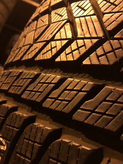 315/40/21 Pirelli Scorpion Winter