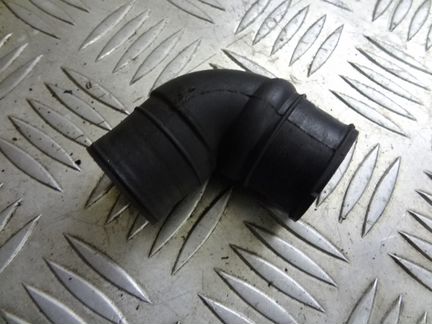 Шланг вентиляции картер. газов VAG