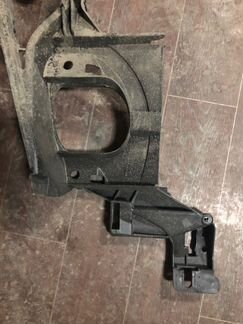 Кронштейн крыла левый bmw E70