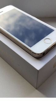 Телефон iPhone 5