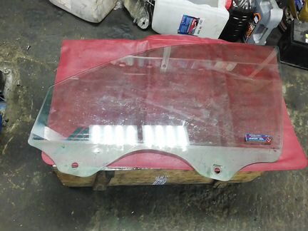 Стекло передней левой двери Туарег 03-10