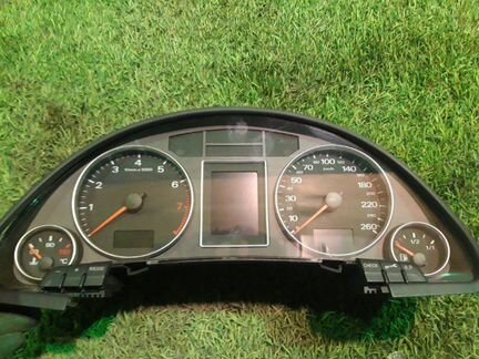 Щиток приборов Audi A4 B7 2.0 2005
