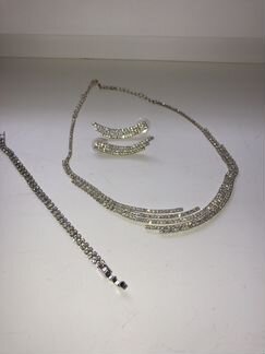 Комплект серьги, колье, браслет. Бижутерия