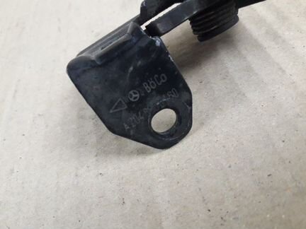 Замок капота Mercedes C-Class W204 M272 2008