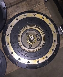 Редуктор хода hitachi ZX 160-1 (4447928)