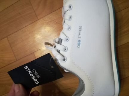 Кроссы 38р новые