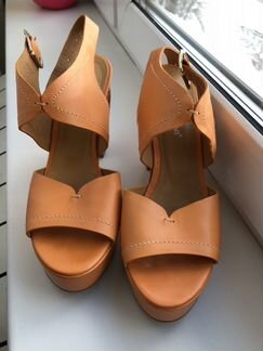 Босоножки кожаные