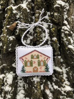 Елочная игрушка «Новогодний домик»