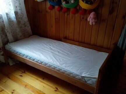 Кровать детская IKEA cинглар с матрасом