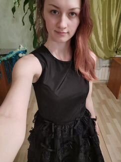 Черное платье Red Valentino