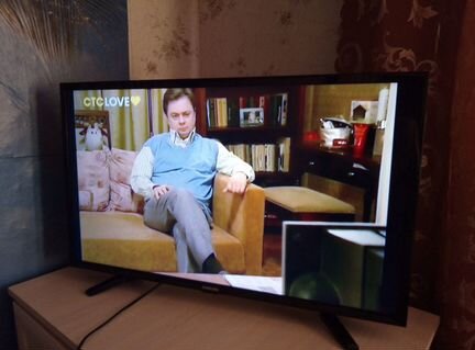 Samsund UE32H4290AU(82см), с DVB-T2.В идеале