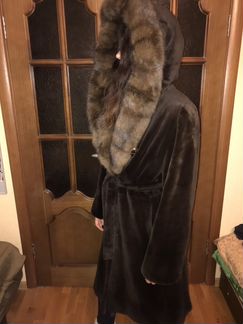 Шуба норковая с капюшоном из соболя