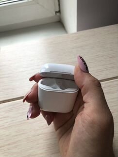 Зарядное устройство для наушников Apple AirPods
