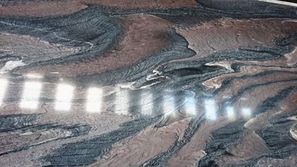 Итальянский мрамор Rosso Luana/ Cipollino Ondulato